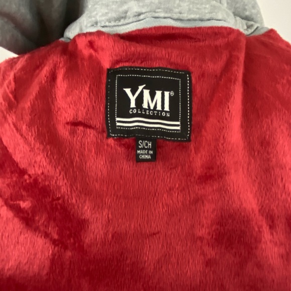 YMI Junior Hooded Puffer Vest NWT - Picture 6 of 12
